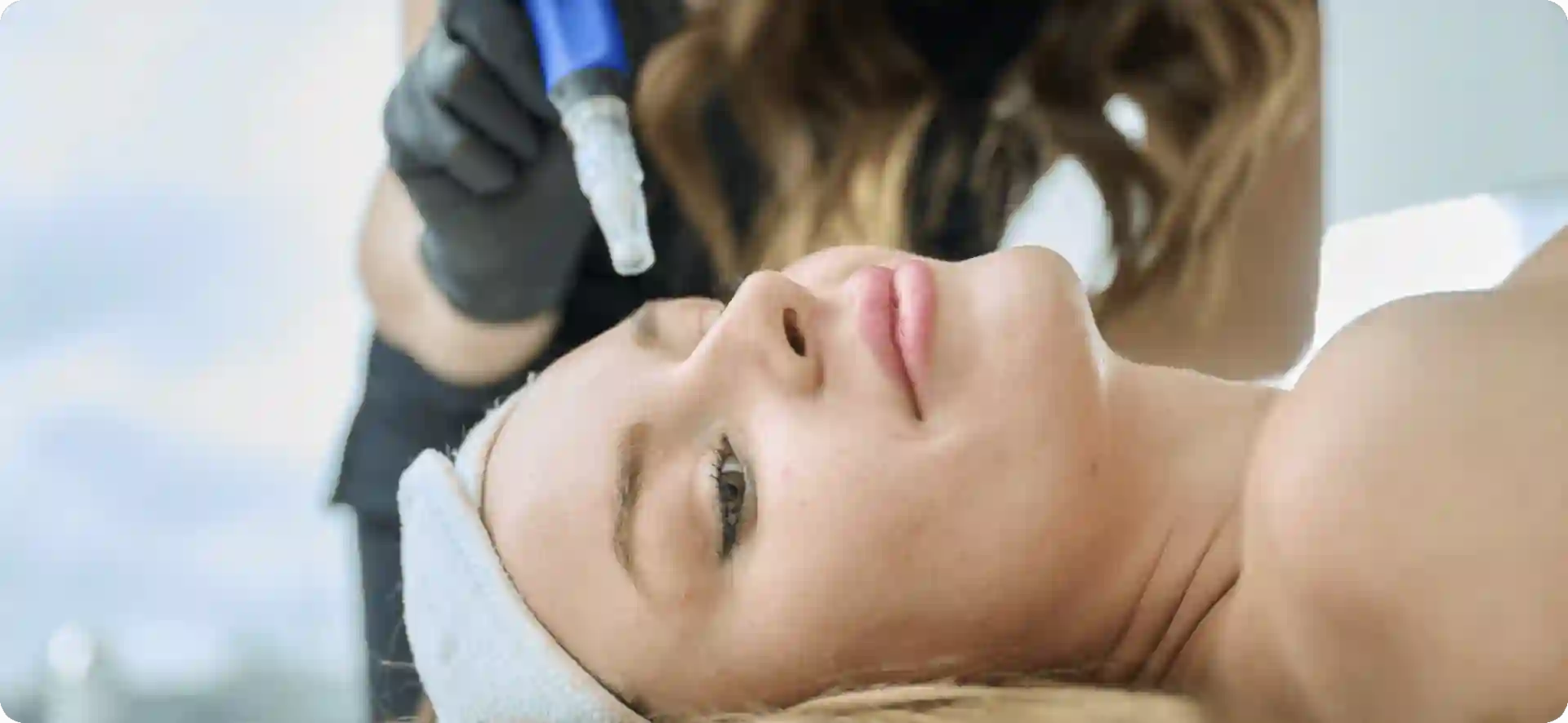 How Do Microneedles Trigger New Collagen and Elastin in Loose Skin Rayleigh?